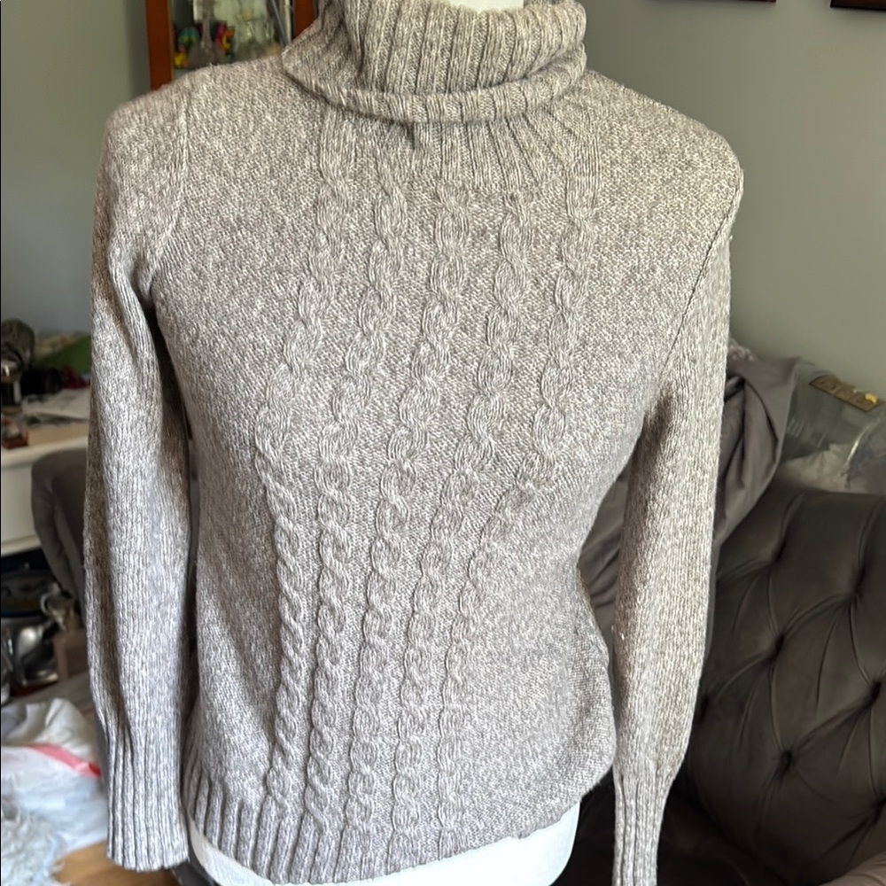 Gray Cable Knit Turtleneck Sweater with Ribbed Collar